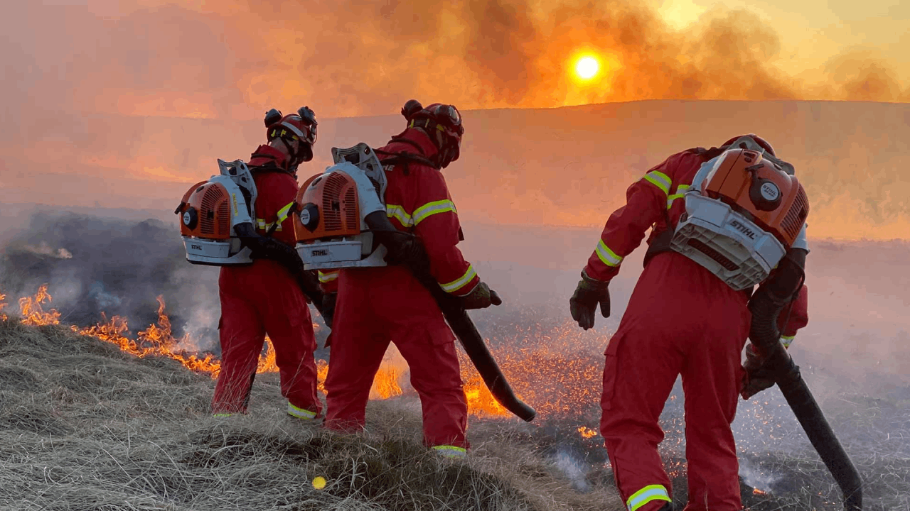 Over 70 Firefighters Continue to Tackle Large Blaze Across Marsden Moor