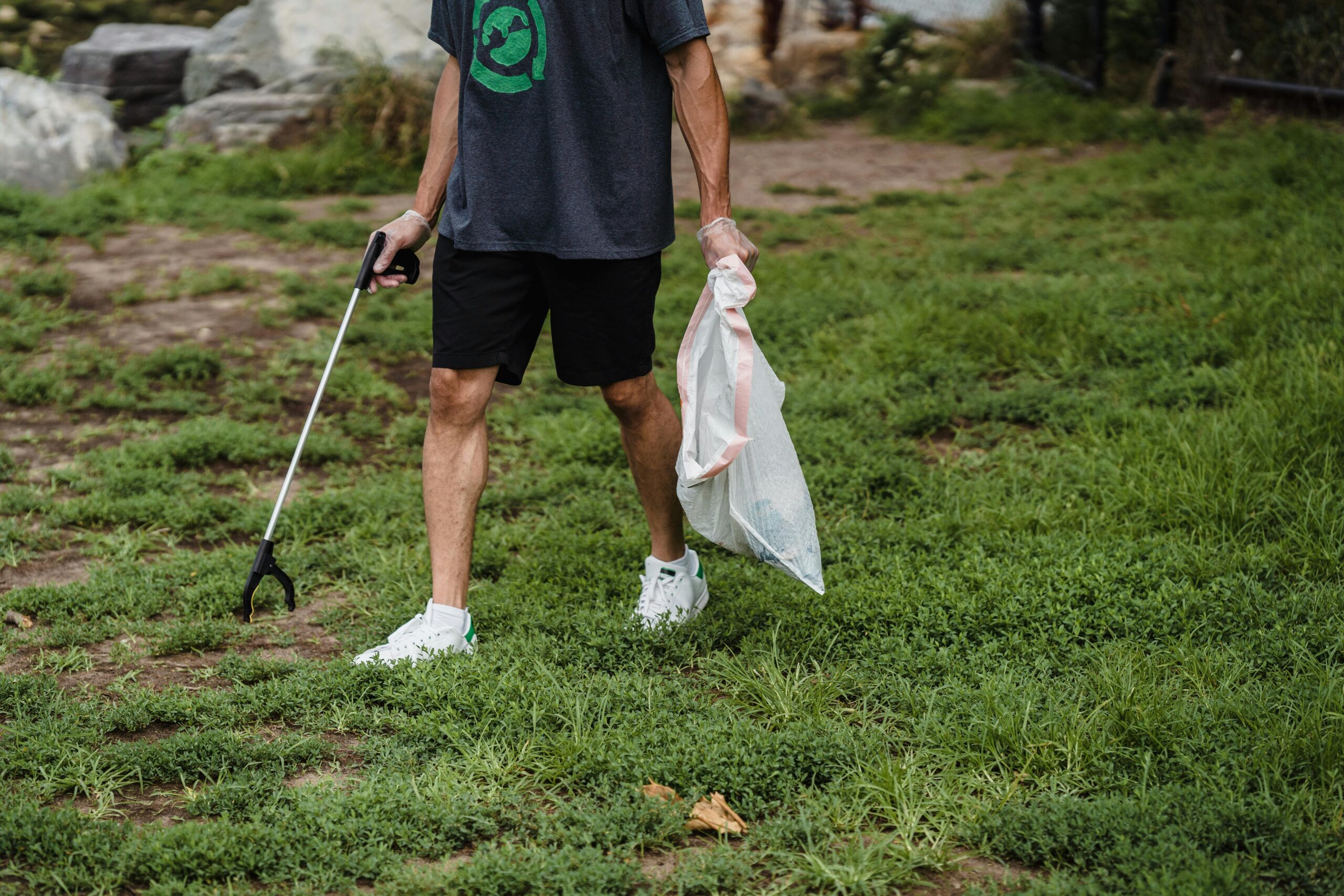 The Average Brit Does Five Good Deeds a Week