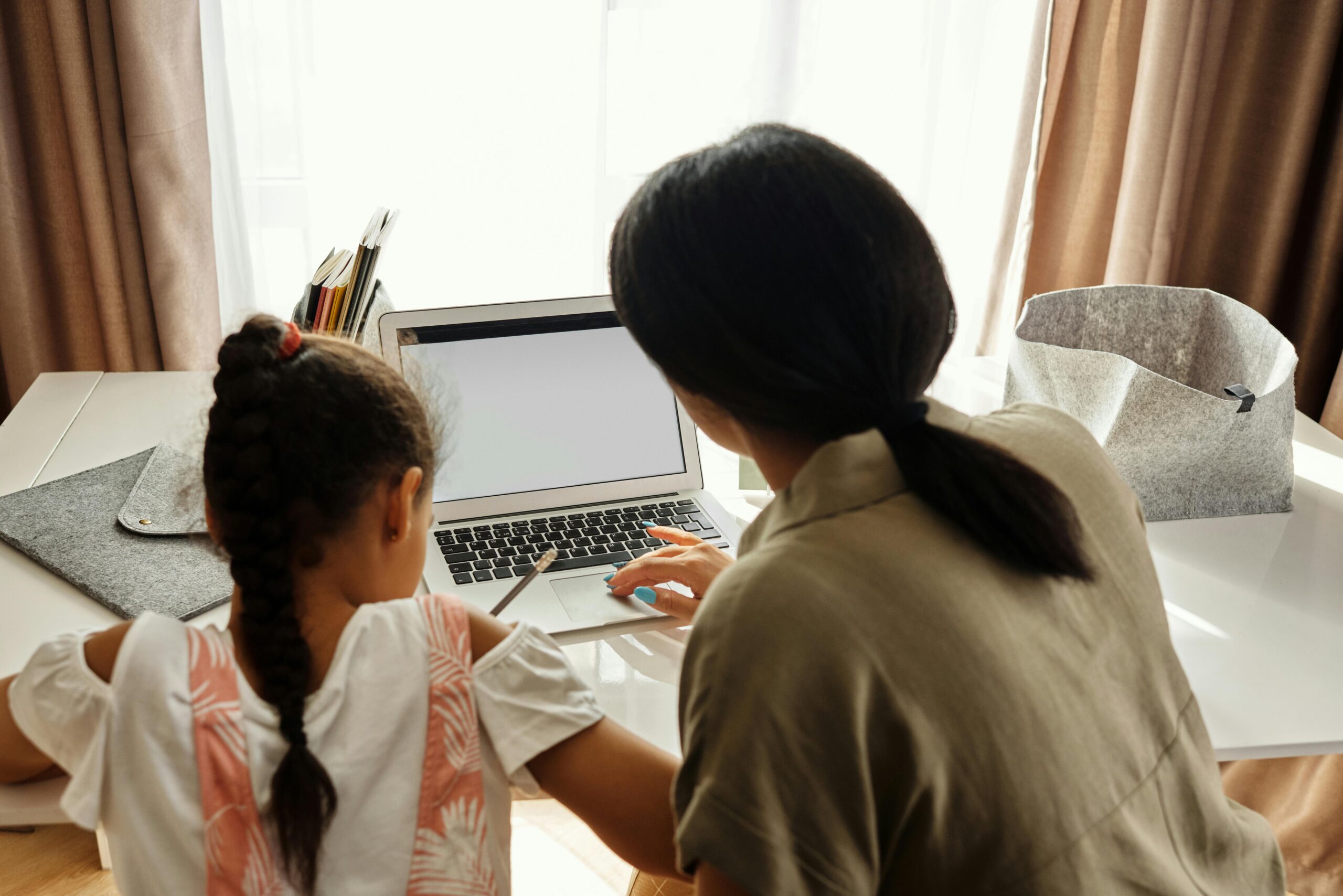 International Girls in ICT Day: Huddersfield FE Teacher on How to Bridge the Gender Gap in STEM Industries