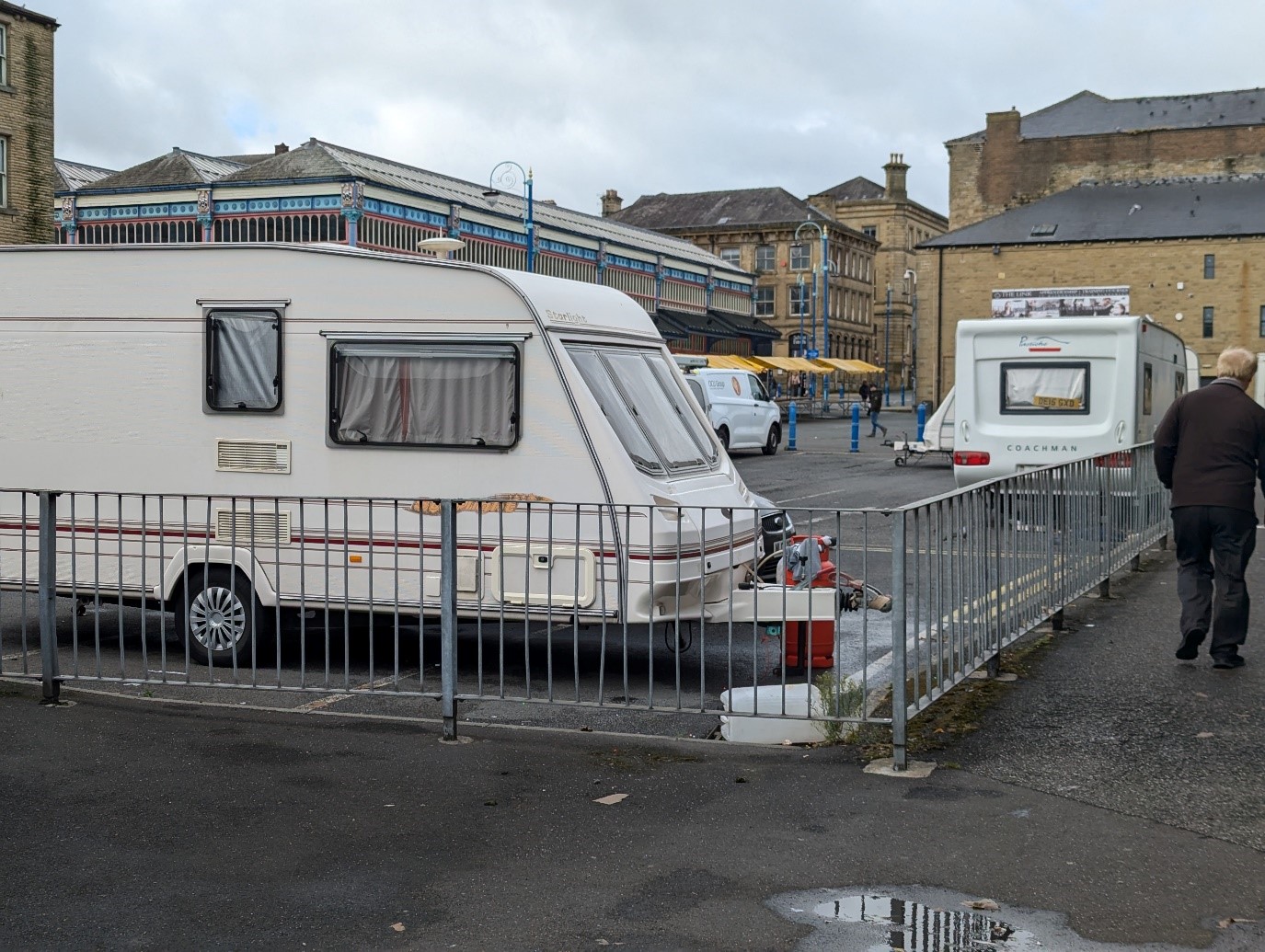 Travellers in Kirklees: A Community at Crossroads and the Need for Council Action