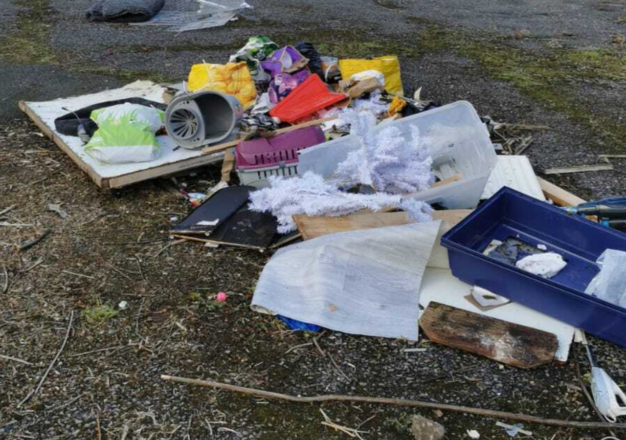 Large Amount of Rubbish Dumped on Future Mosque Site in Huddersfield