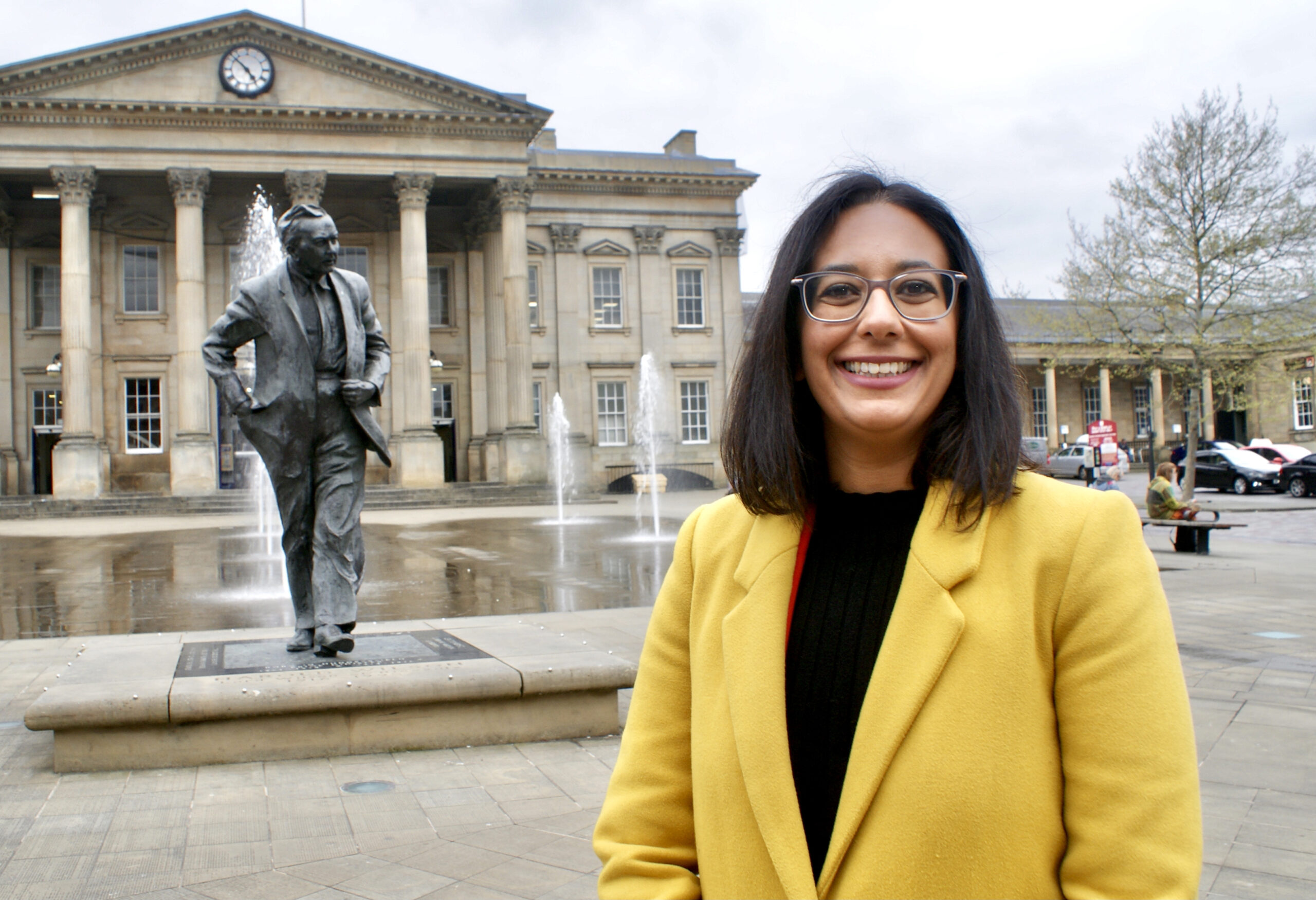 Huddersfield MP Launches Summer School for Young People To Gain First-Hand Experience in Politics