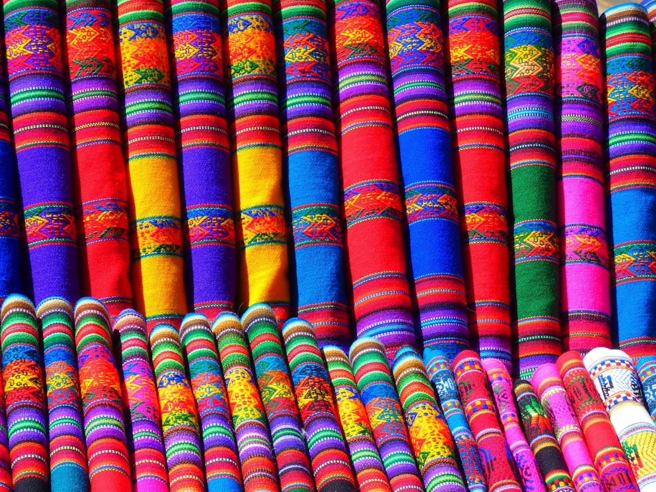 Celebrating Dewsbury’s Textile Heritage with WOVEN in Kirklees at The Arcade Pop-Up
