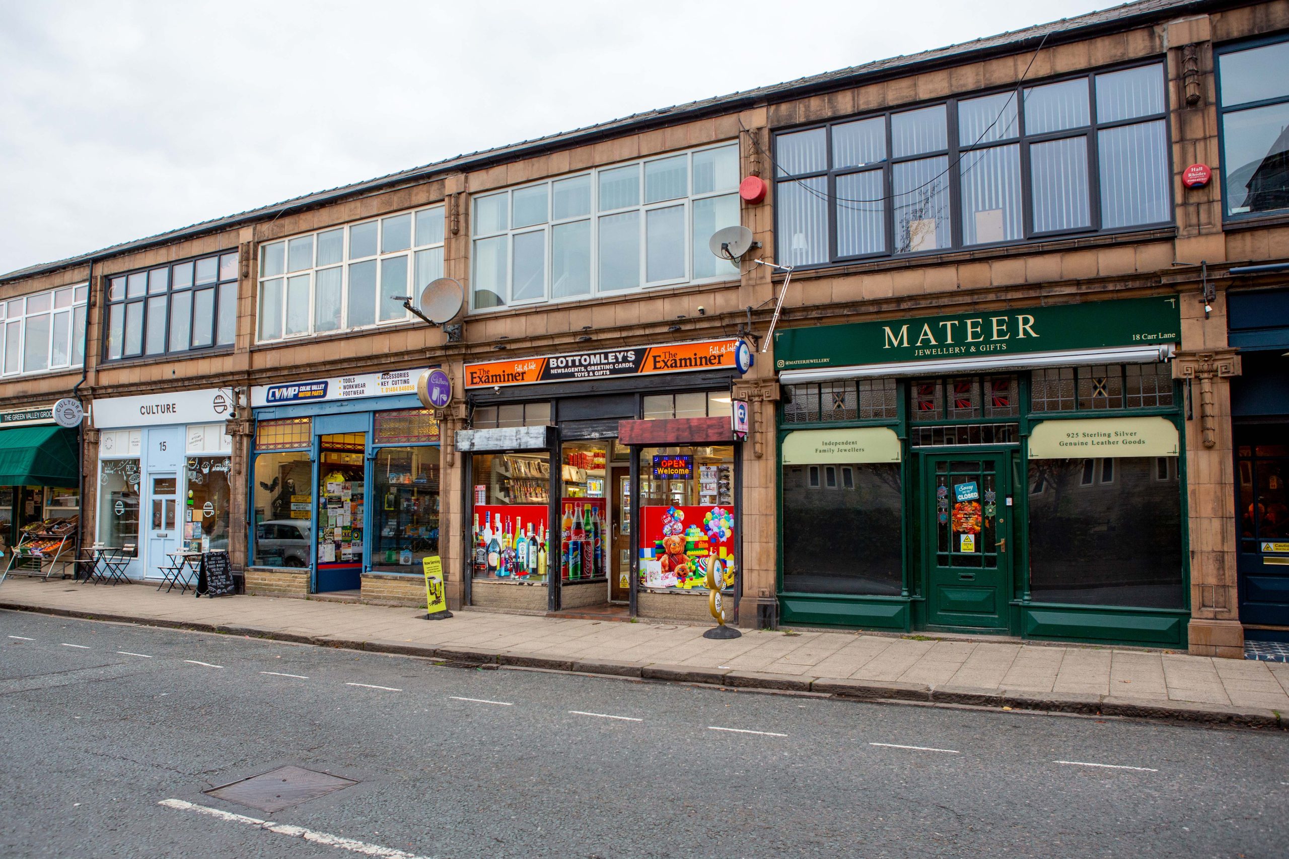 Slaithwaite to Celebrate 100 Years of its Iconic Art Deco Carr Lane Parade
