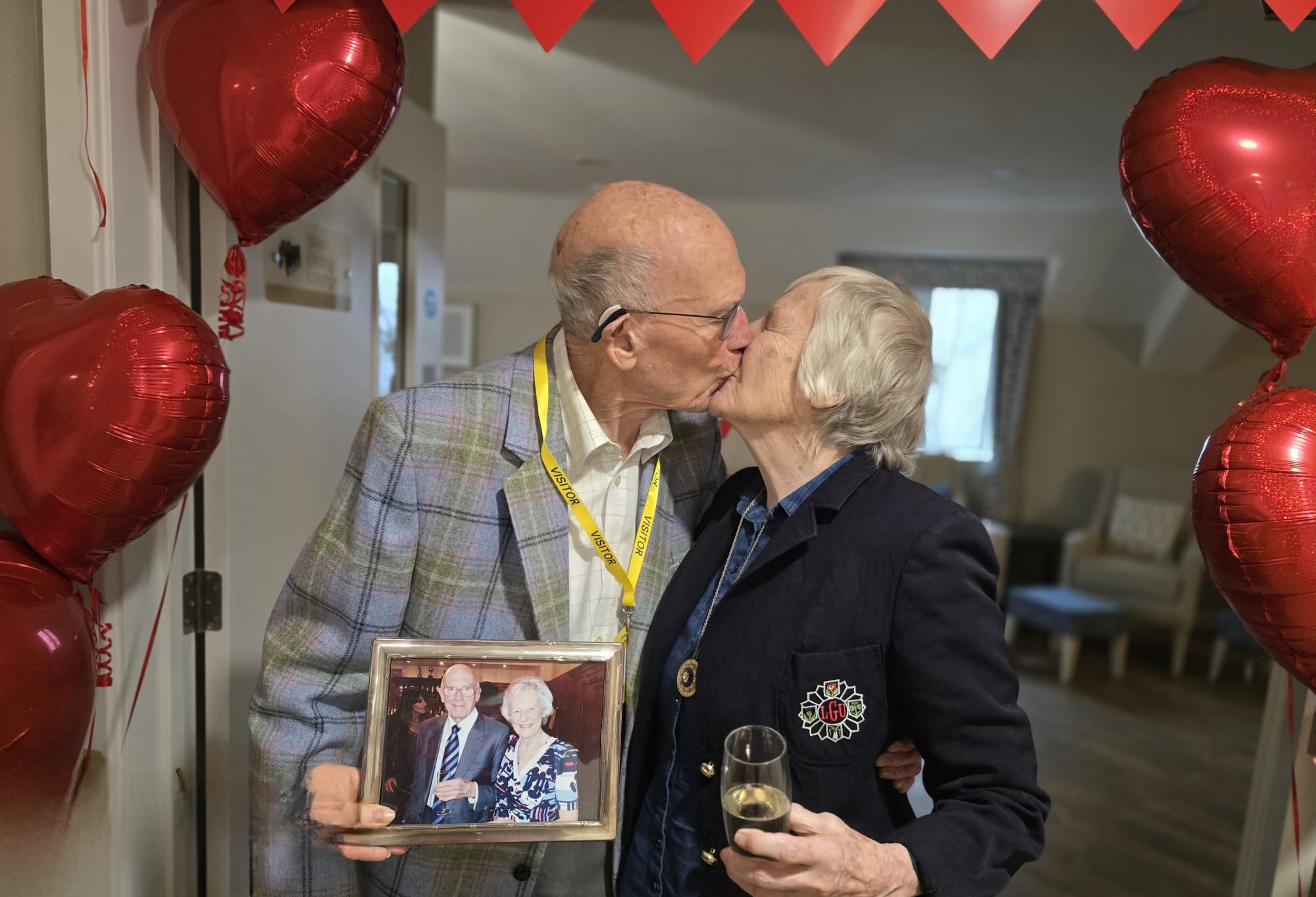 “Every time I see her it’s like a first date”, reveals loved up husband after 69 years