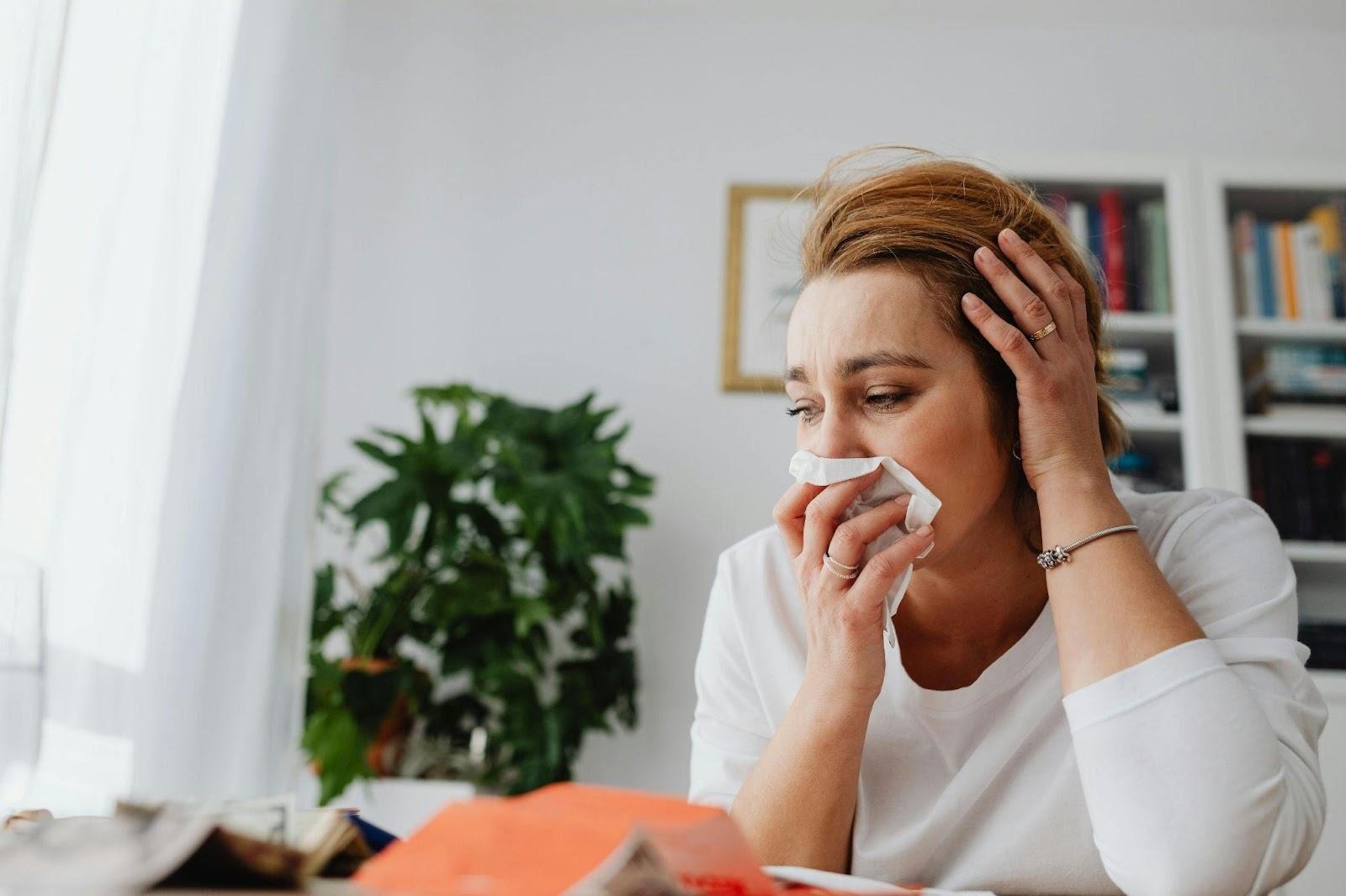 Hay Fever Misery Set to Rise as UK Pollen Levels Soar: Doctor Shares Five Ways to Ease Symptoms